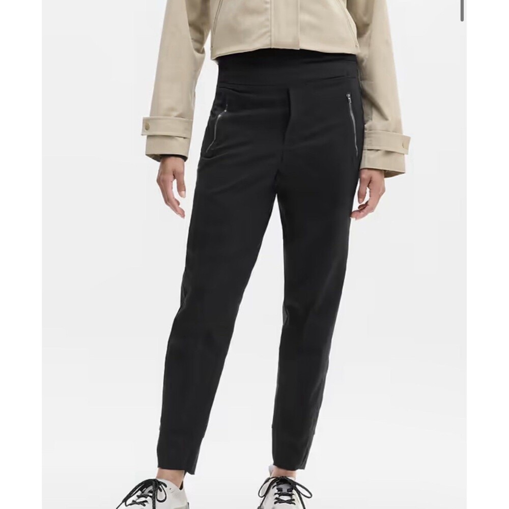 Athleta TREKKIE NORTH HIGH RISE JOGGER Size 6 Black